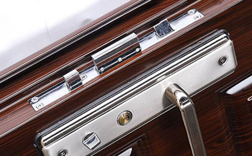 城关24小时上门开锁公司